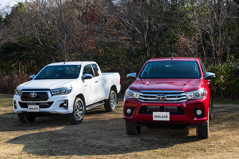 試乗会会場には冷凍車、欧州仕様車、南ア仕様車、TRD用品装着車など、さまざまなバリエーションのハイラックスが展示されていた