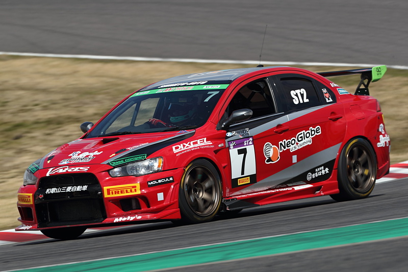 ST-2 4位 No.7 新菱オート☆NeoGlobe☆DXLエボX（Lancer Evolution X）