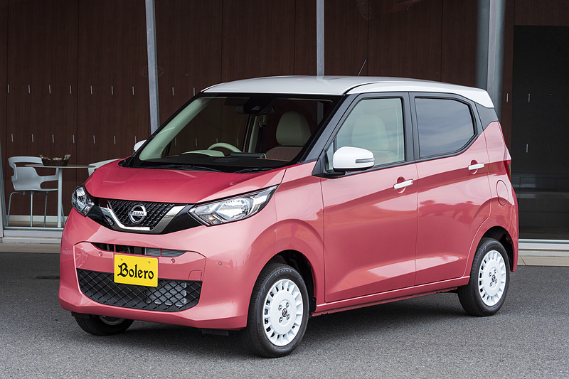 撮影車両のボディカラーはブロッサムピンク/ホワイトパール