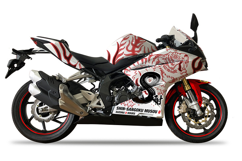 「鈴鹿8耐」と「真・三國無双8」のコラボ企画でオリジナルラッピングによって製作されるコラボレーションバイク「ホンダ CBR250RR」（デザイン：虎）