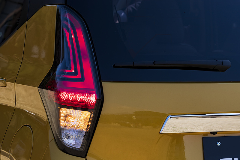 リアコンビランプの点灯パターン