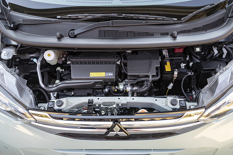 エンジンは自然吸気のみでスペックは最高出力38kW（52PS）/6400rpm、最大トルク60Nm（6.1kgfm）/3600rpm