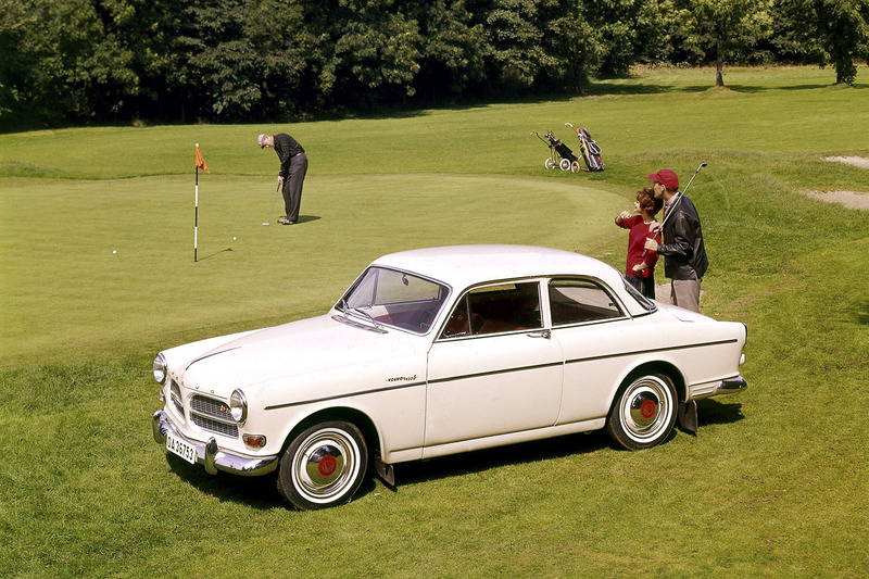 ボルボ・カー・ジャパンは「オートモビル カウンシル 2019」に出展。クラシックボルボ7台を展示＆販売