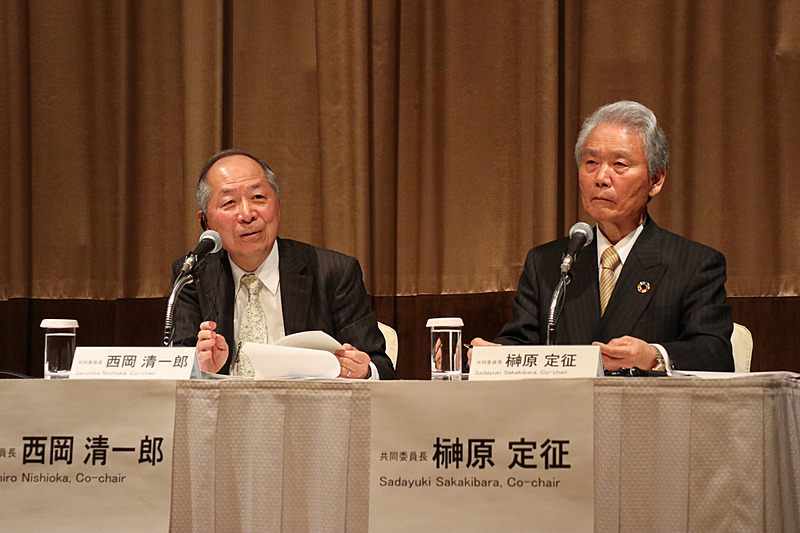 日産自動車のガバナンス改善特別委員会で共同委員長を務める西岡清一郎氏（左）と、同共同委員長を務める榊原定征氏（右）