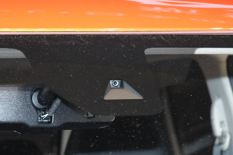 プロパイロットの単眼カメラ