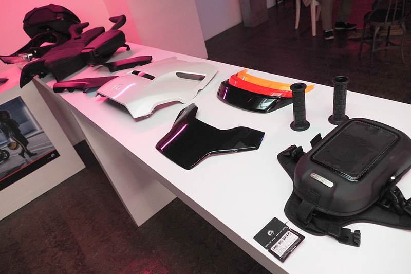 アクセサリーも展示された