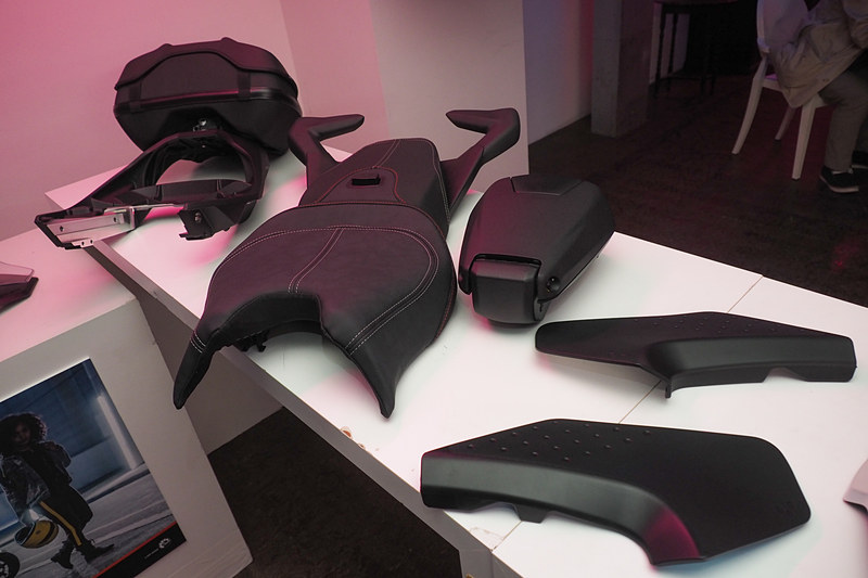 アクセサリーも展示された