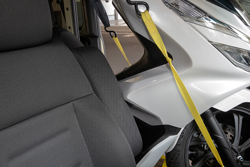 車体が太いのがネックだが、アームレストを外せばもっと楽に積めそうだ