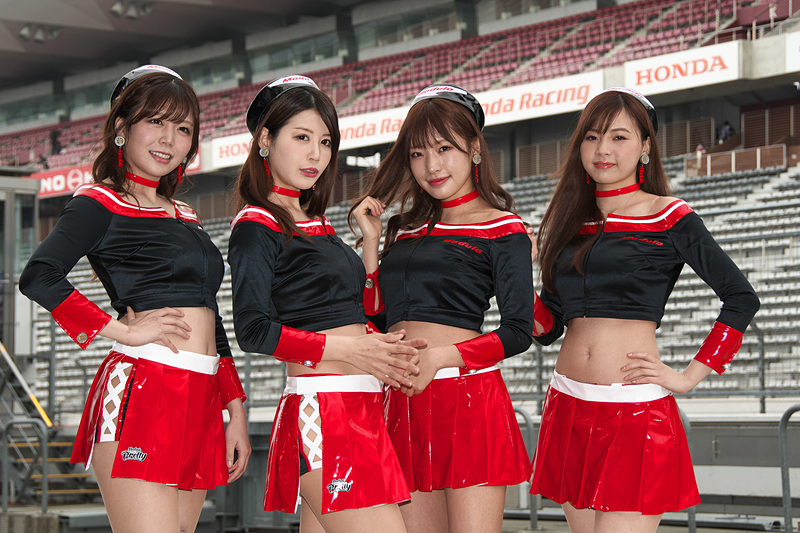 ホンダアクセスがSUPER GTでサポートする「Modulo Nakajima Racing」64号車（GT500）と「Modulo Drago CORSE」34号車（GT300）を応援するレースクイーン「Modulo プリティ」が新コスチュームで登場