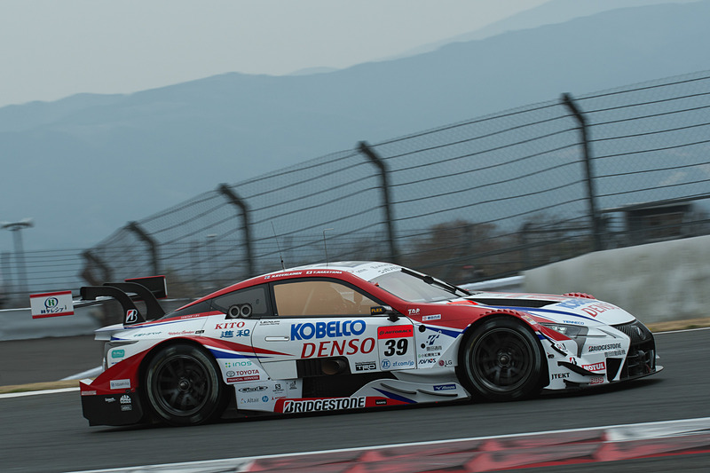 39号車「DENSO KOBELCO SARD LC500」