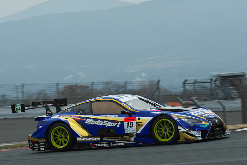 19号車「WedsSport ADVAN LC500」