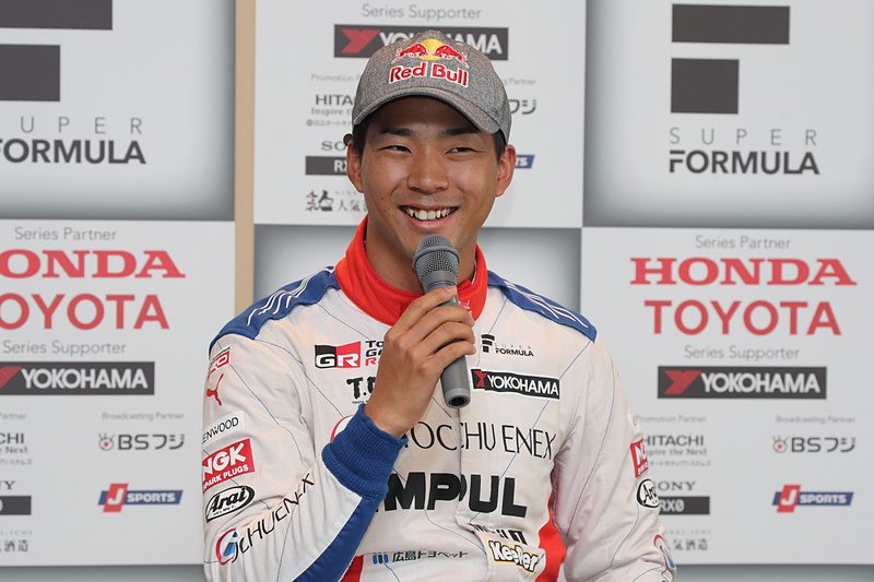 記者会見では時にトークショーのような掛け合いになってしまうシーンも見られた