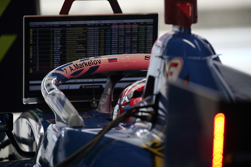 開幕戦を控え各チームともに各部のセッティングに余念のない2日間であった