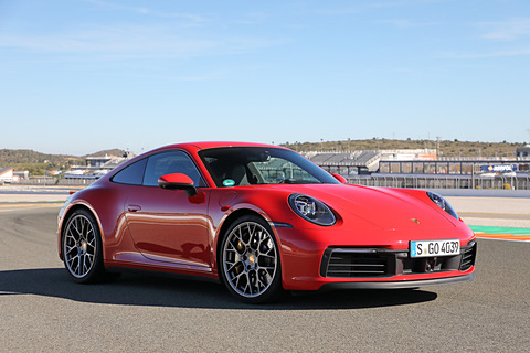 試乗インプレ】「GT3 RS」（991型）相手でも不足なし！ サーキット