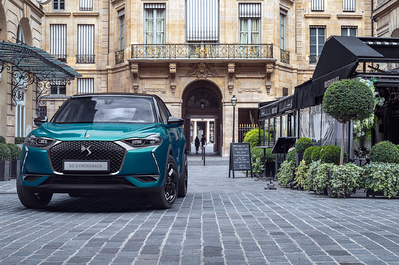 2019年中盤に日本導入予定の「DS 3 クロスバック」を全国9店舗のDS専売店で先行展示