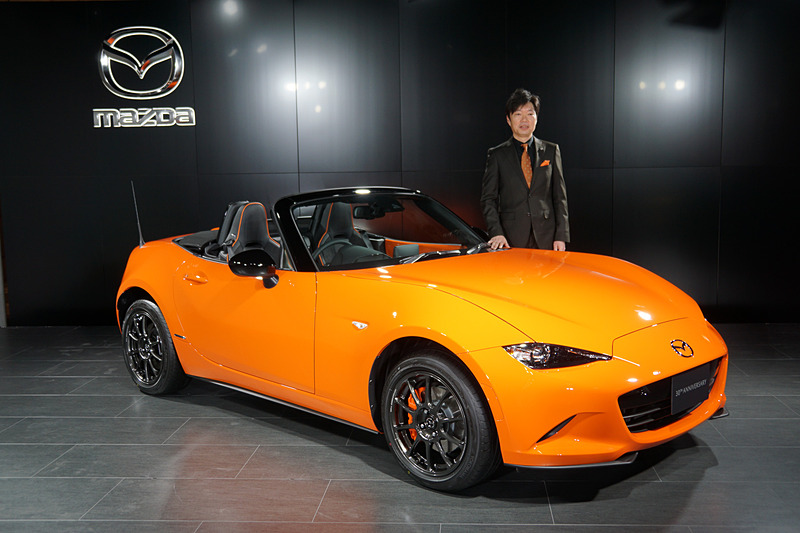 「ロードスター」の30周年記念車を日本初公開