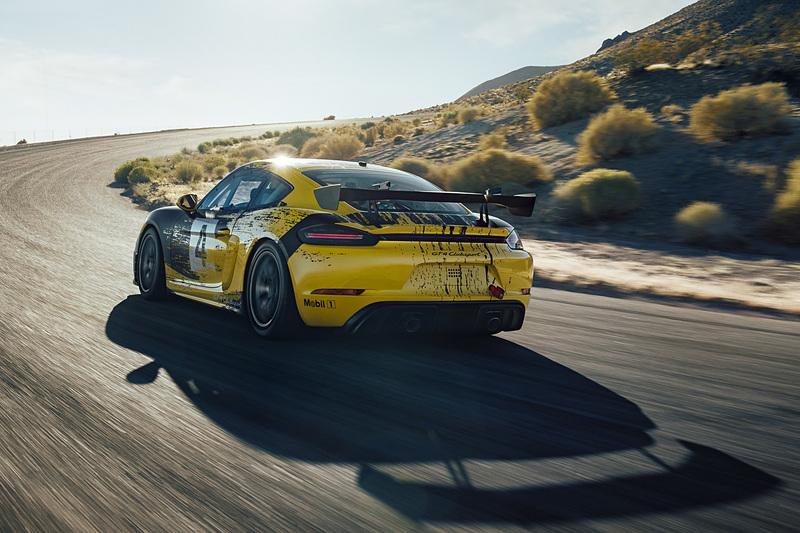 718 ケイマン GT4 クラブスポーツの走行イメージ