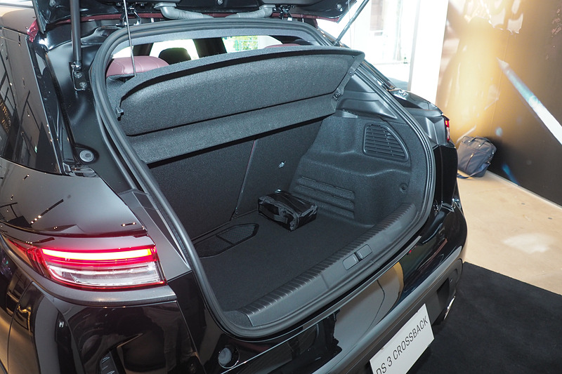 容量350Lのラゲッジスペース