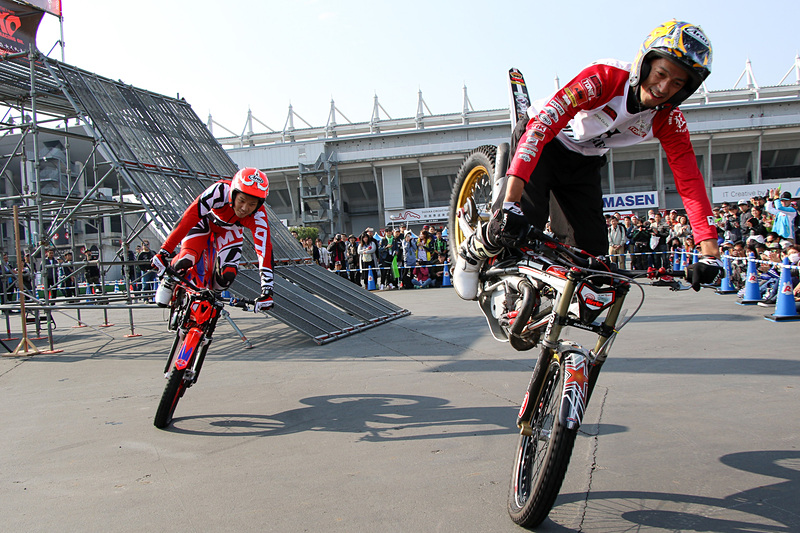 GPスクエアで「スゴ技連発！トライアルパフォーマンス」を開催