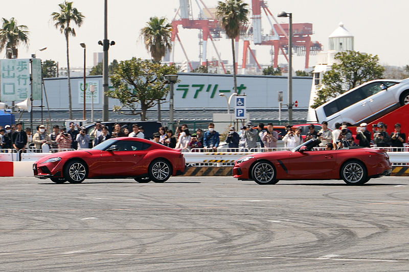 新型「スープラ」「Z4」がランデブー走行