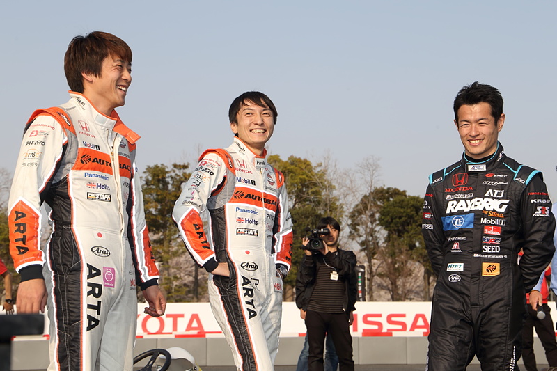 ヘイキ・コバライネン選手、山内英輝選手、宮田莉朋選手をはじめ、参加したレーシングドライバーの多くがカートのトップドライバー経験があり、ラリードライバーにはいささかハードルの高い局面もあったが、それでも会場では終始笑顔だった