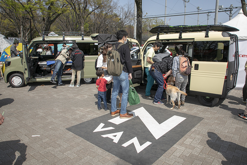 「アウトドアデイジャパン東京 2019」に出展された2台の「N-VAN」コンセプトカー