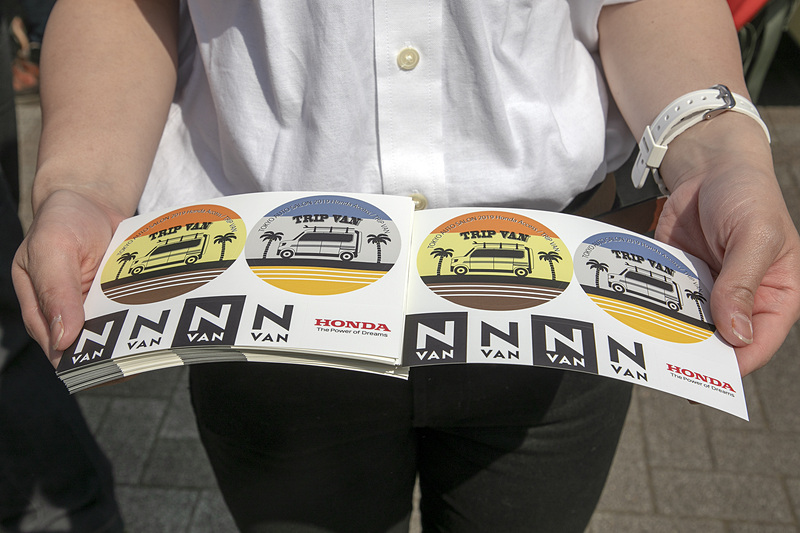 当日配布されていたTRIP VANのオリジナルステッカー