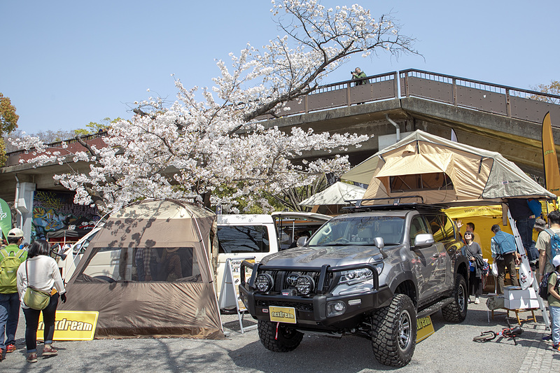 アウトドアデイジャパン東京 2019にはホンダアクセス以外にも、スバル、三菱自動車工業、ジープ（FCA ジャパン）などが出展していた。また、カー用品メーカーのブースもあった
