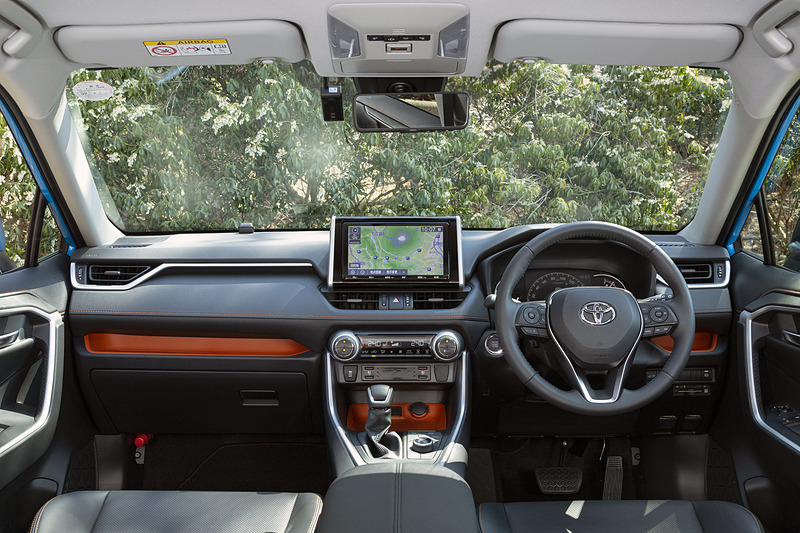 Adventureのインテリア。撮影車の内装色はブラック