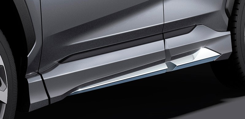 MODELLISTA エアロキットは、フロントスポイラー（左）、サイドスカート（中）、リヤスパッツ（右）のセット。塗装済みが19万3320円で素地は16万9560円。セットの他、単体でも販売する