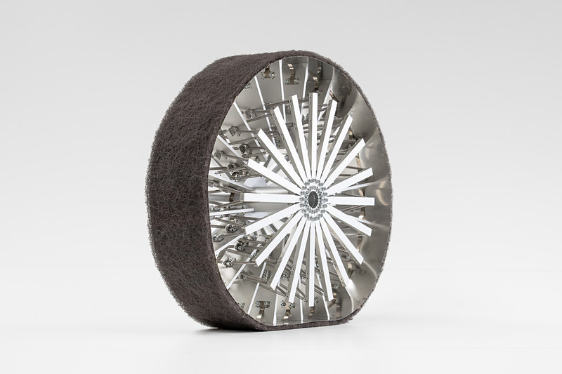 「有人与圧ローバ」のタイヤ（接地体）モックアップ