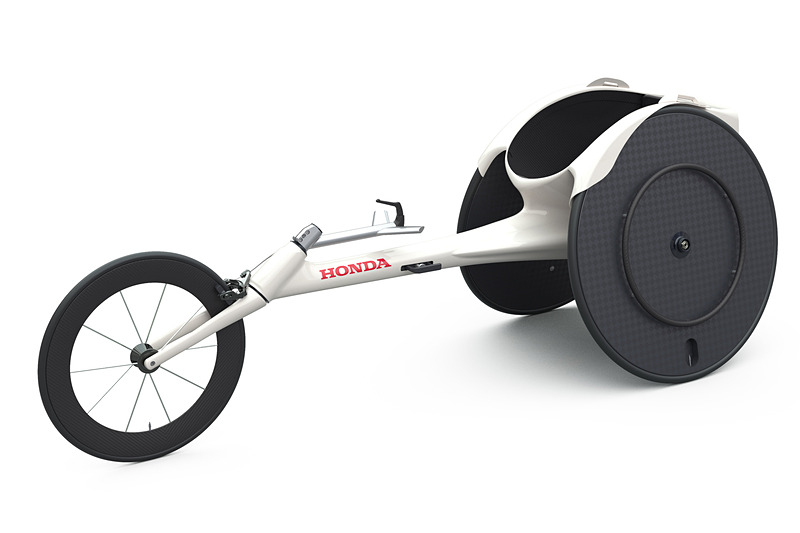 4月から販売がスタートした陸上競技用車いす「翔＜KAKERU＞」