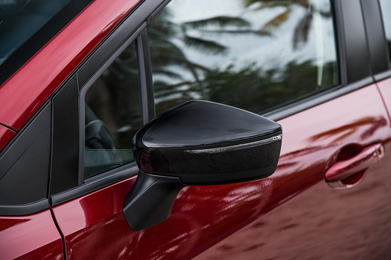 新型コンパクトセダン「Versa」