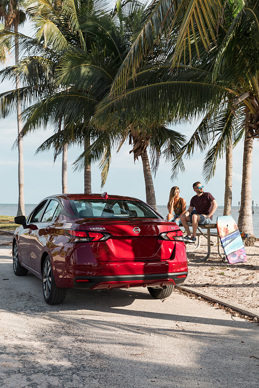 新型コンパクトセダン「Versa」