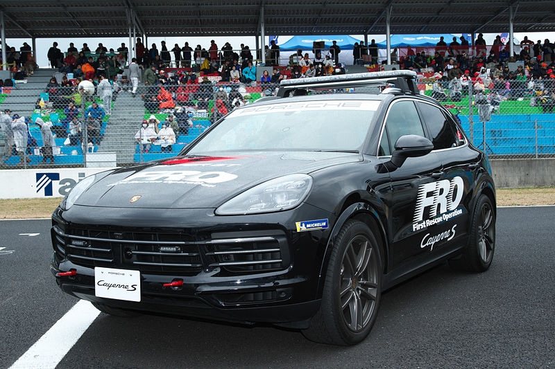 ポルシェ「カイエン」