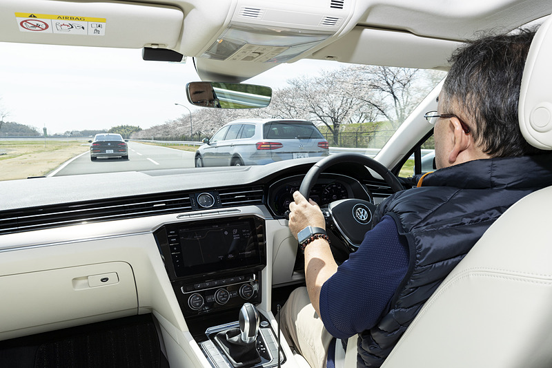 ACCでの走行中に突然、割り込み車両が!?　といった高速道路で遭遇するようなシチュエーションでの動きも体験。その際の制御は次の動画をご覧いただきたい