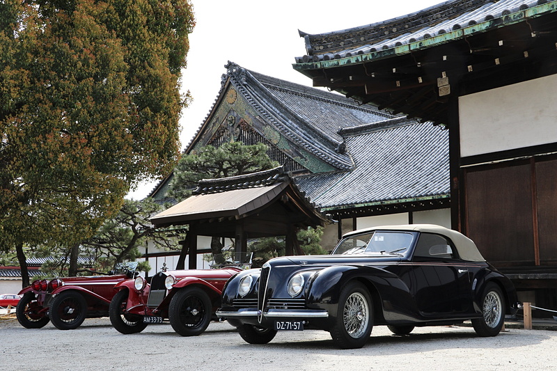 「コンコルソ デレガンツァ 京都 2019」の会場となった京都元離宮二条城にはエントリーした54台のクラシックカーが展示された。展示車は左奥から順にアルファ ロメオ 6C 1750 ザガート、アルファ ロメオ 6C 1750GS ザガート、アルファ ロメオ 6C 2500S