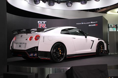 日産、「GT-R」「フェアレディZ」の50周年記念モデル発表会。「GT-R