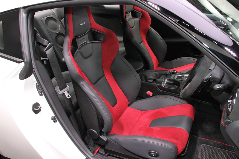 GT-R NISMO 2020年モデルは5月中旬から先行予約受付を開始。価格は現時点で未発表だが、新採用の装備を見るにつけかなりの価格アップが予想される