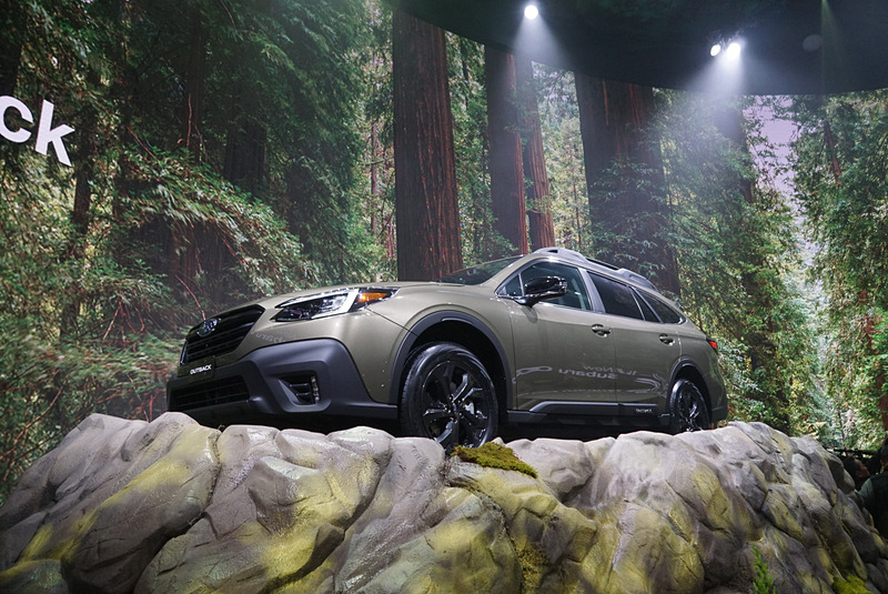フラグシップクロスオーバーSUVの新型「アウトバック」（米国仕様）を世界初公開