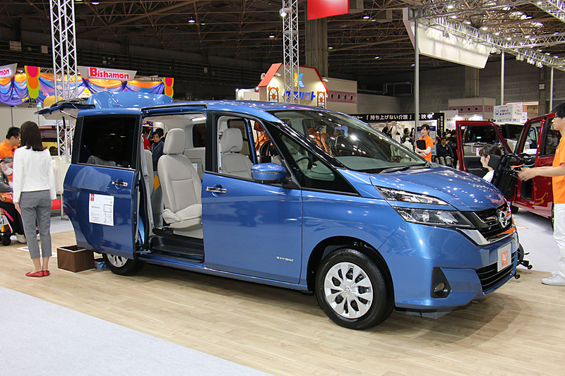 「セレナ チェアキャブ スロープタイプ」