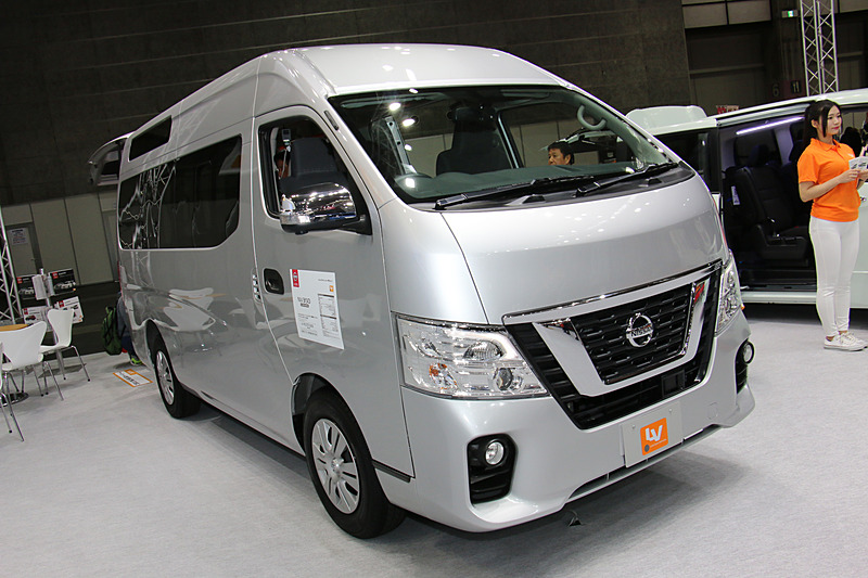 「NV350 キャラバン チェアキャブ」