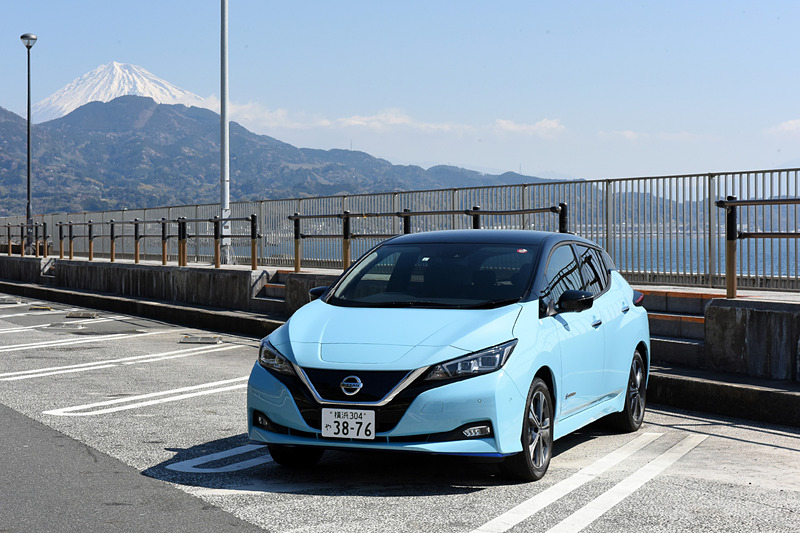 海沿いの由比PAでひと休み