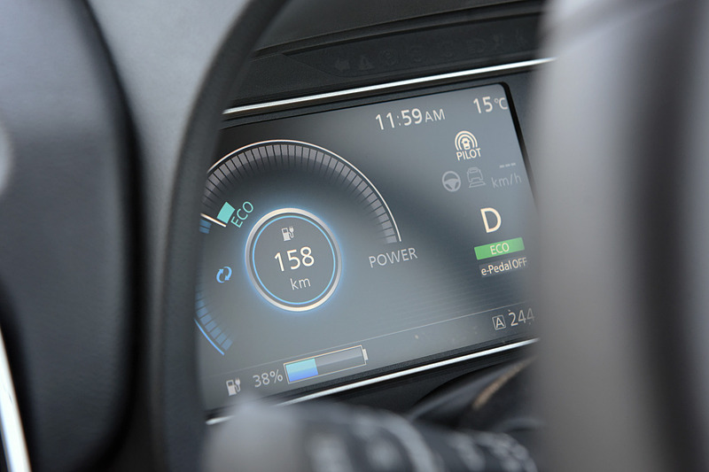 浜名湖SA付近からゴールまで107km、航続可能距離は158km（バッテリー残量38％）