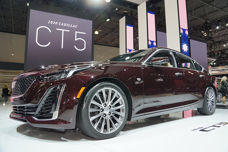 キャデラックの新型FRセダン「CT5」2020年モデル