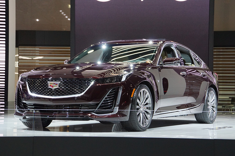 キャデラックの新型FRセダン「CT5」2020年モデル
