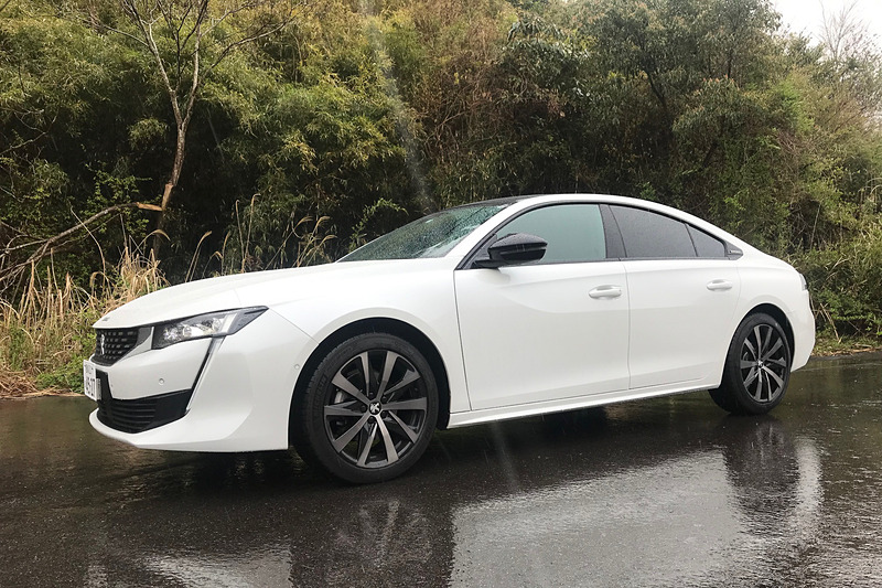 プジョーの新型「508」