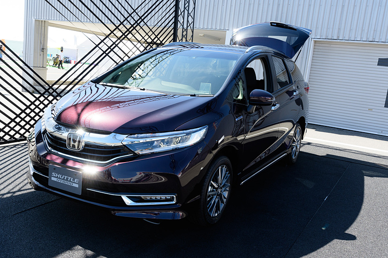 新型「シャトル」