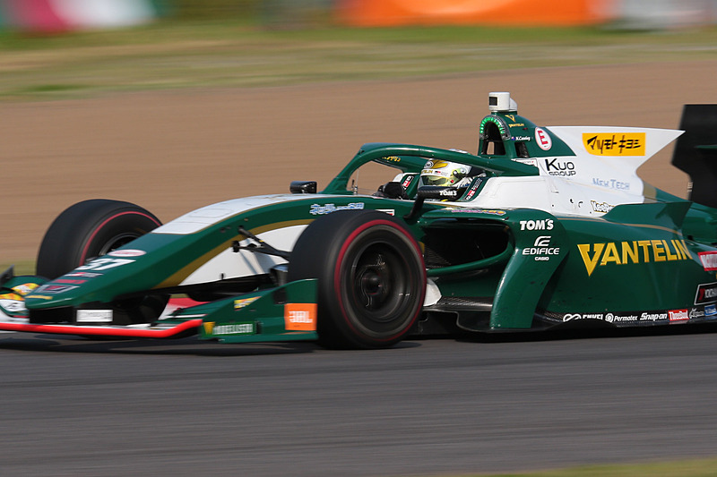 スーパーフォーミュラ開幕戦を優勝したニック・キャシディ選手（37号車 VANTELIN KOWA TOM'S SF19）