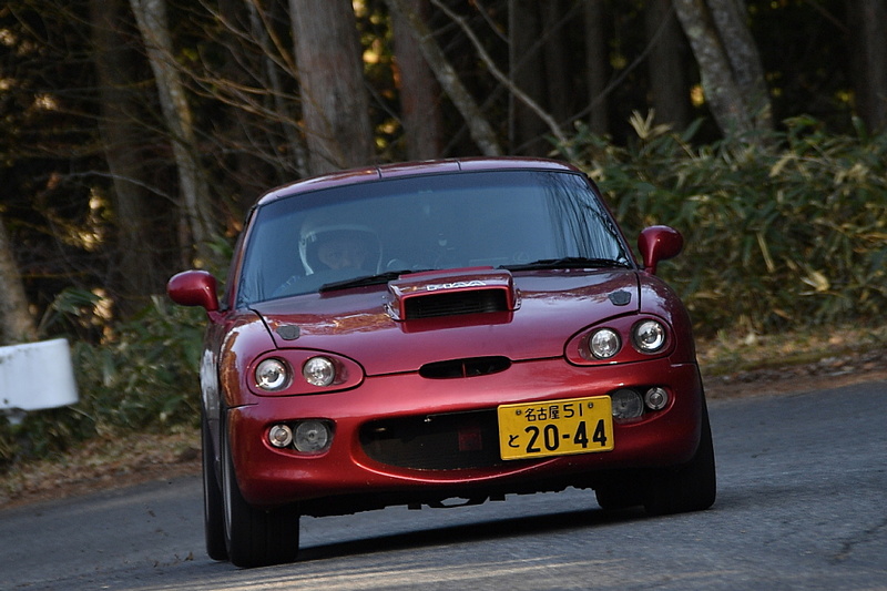 オープンAクラス（排気量1500cc以下）では珠玖和孝選手（ゼッケン64 DAC カプチ 木村自動車商会 BRIG/5分52秒6）がトップ（総合20位）